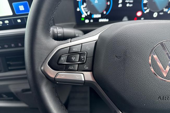 VOLKSWAGEN Transporter Photo 16