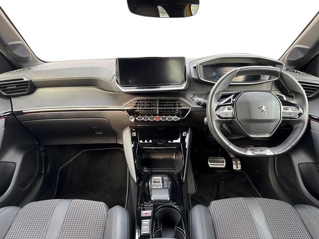 PEUGEOT 208 Photo 10