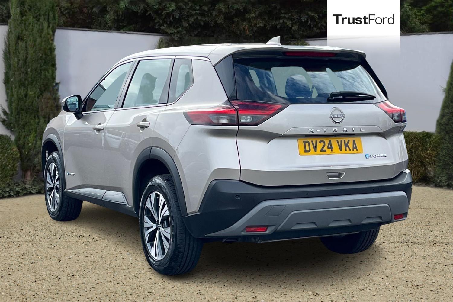 Nissan X-TRAIL Photo 1