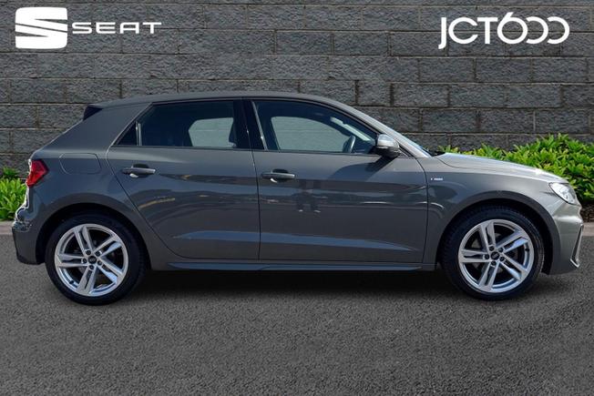 AUDI A1 Photo 4
