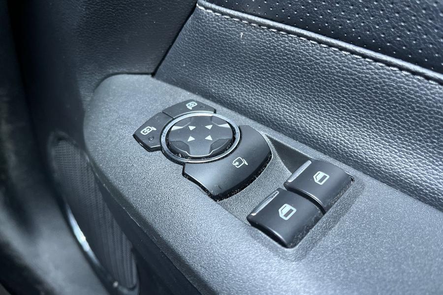 Ford MUSTANG Photo autoimg-10e04e0f92be5892f02fcac9f9459f5fe06d533b.jpg
