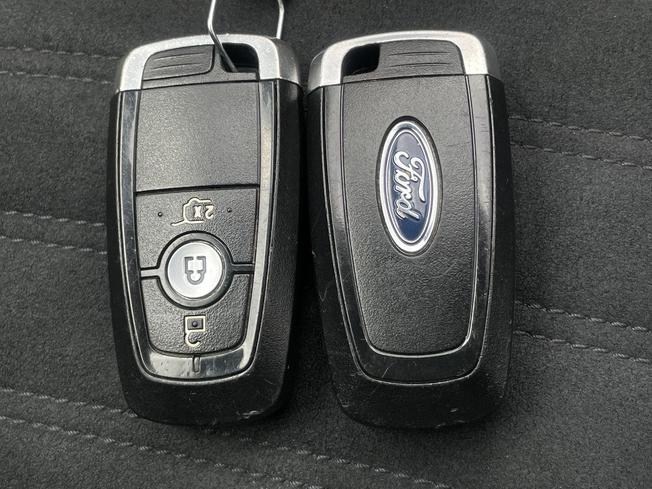 FORD Kuga Photo 56