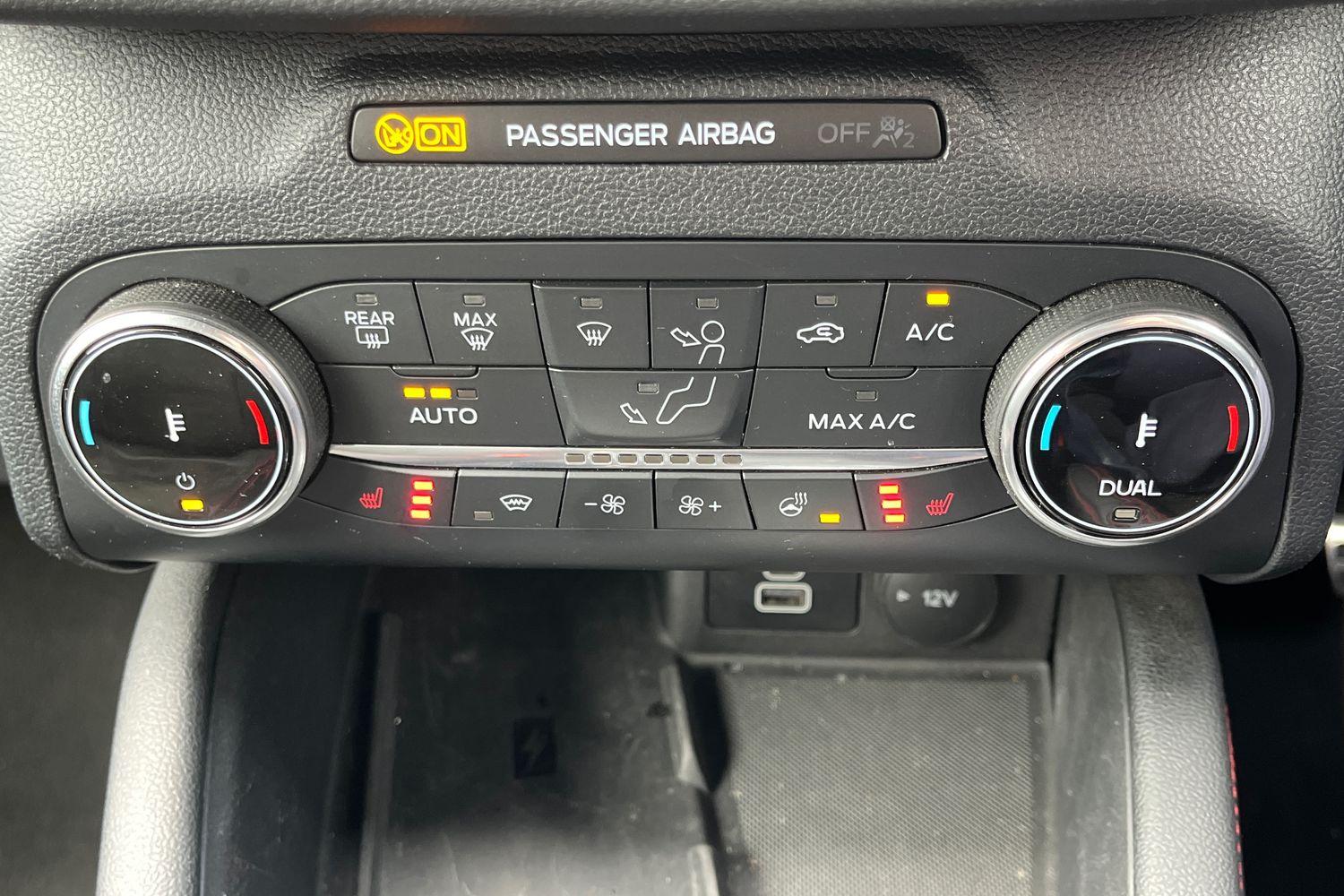Ford Kuga Photo 36