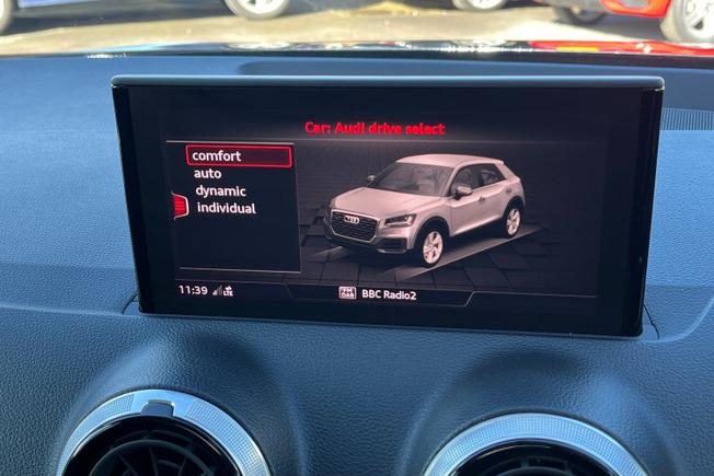 Audi Q2 Photo 21