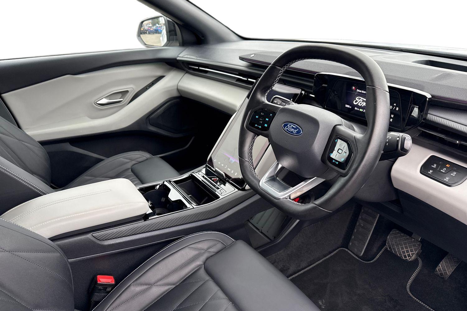 Ford Explorer Photo 8