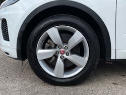 JAGUAR E-PACE Photo 5