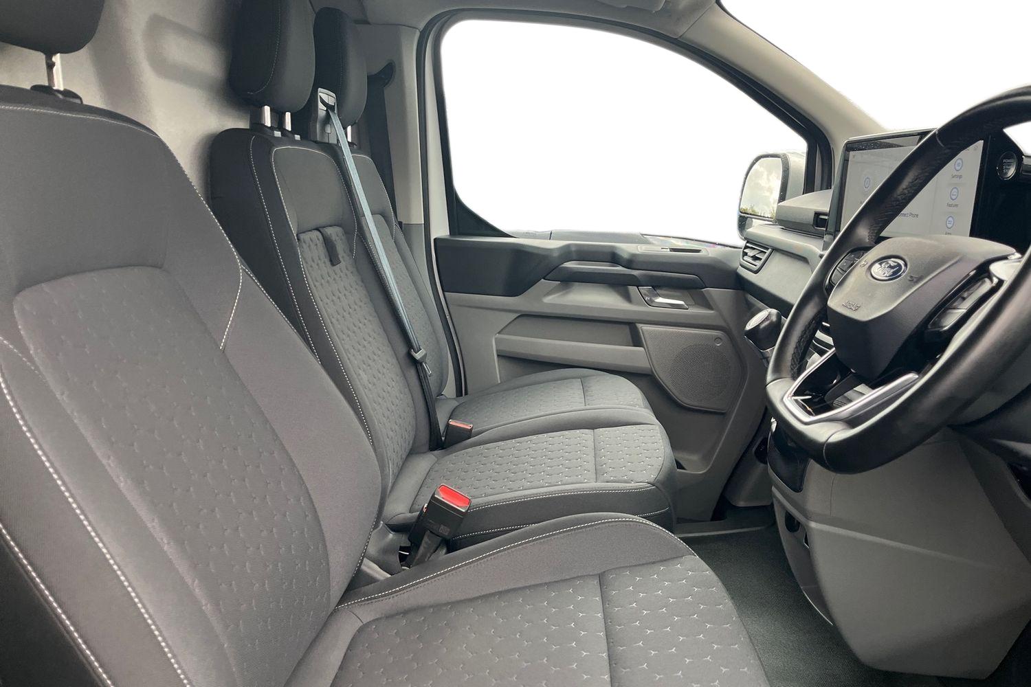 Ford TRANSIT CUSTOM Photo 10