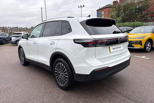 VOLKSWAGEN Tiguan Photo 23