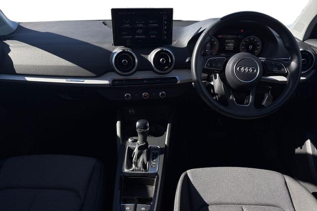 AUDI Q2 Photo 10