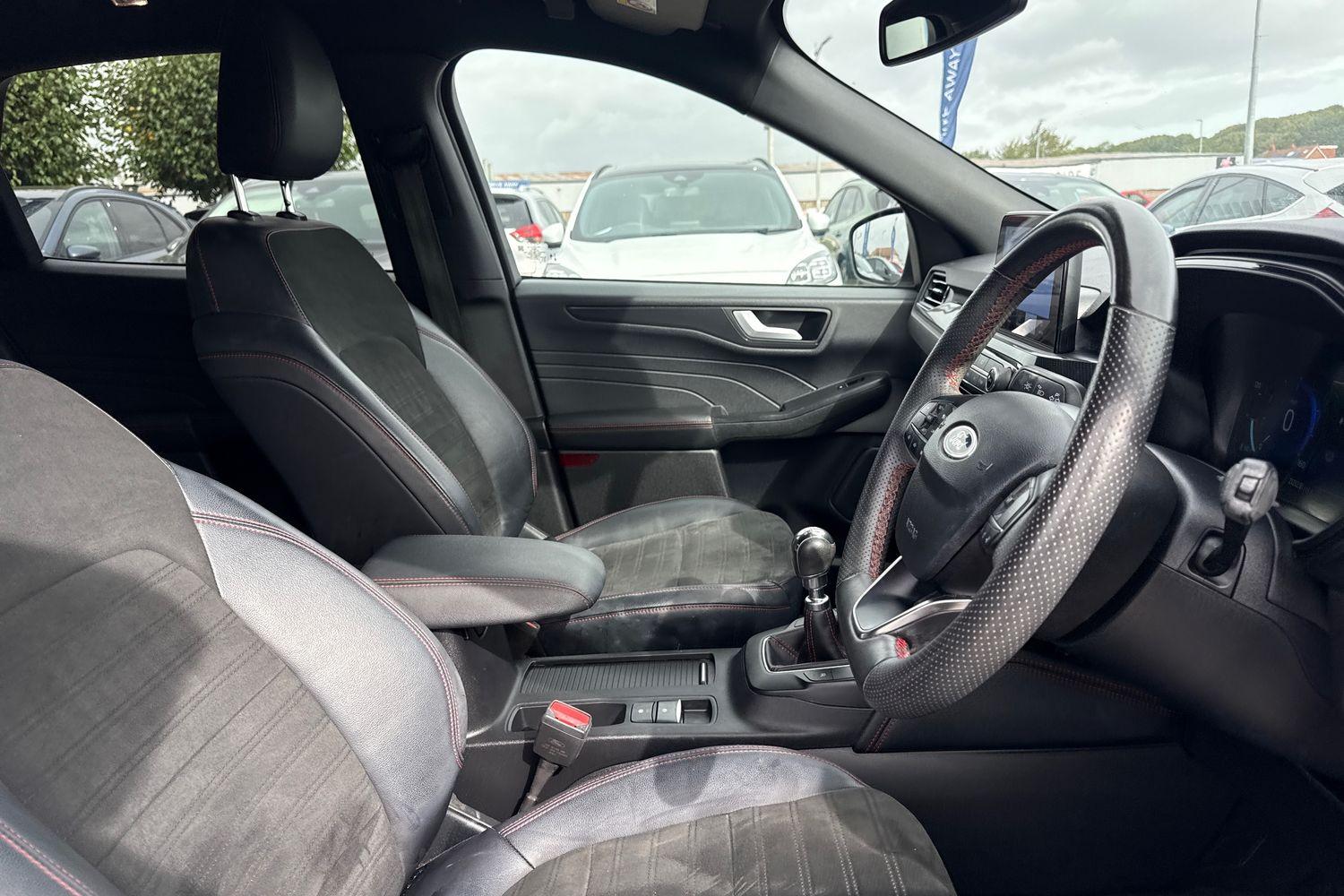 Ford KUGA Photo 16
