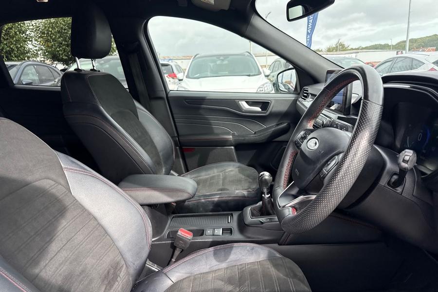 Ford KUGA Photo autoimg-10f06c97117866d417065d52e151550c89932f7e.jpg