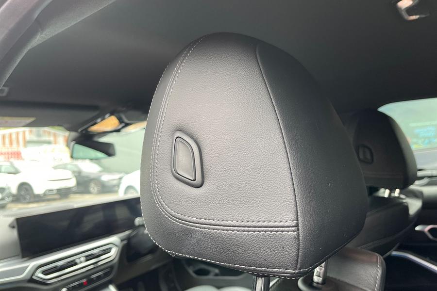 BMW 3 SERIES Photo autoimg-10fd54ca5d4cf385ae3419ec8e344a928240e6f2.jpg