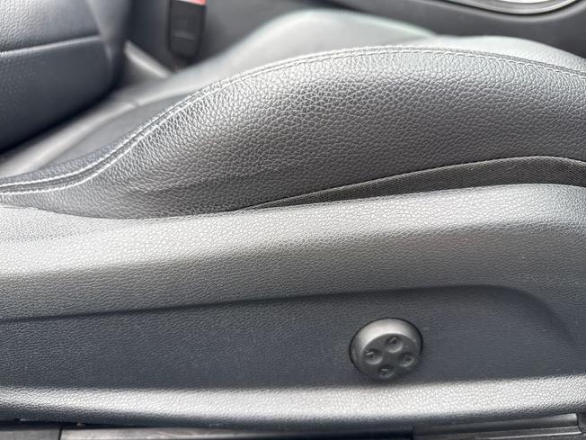 MERCEDES-BENZ C Class Photo 26