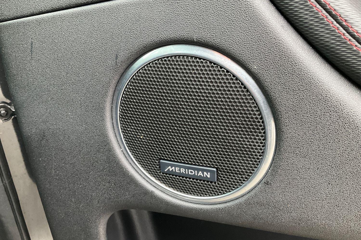 Land Rover Discovery Sport Photo 32