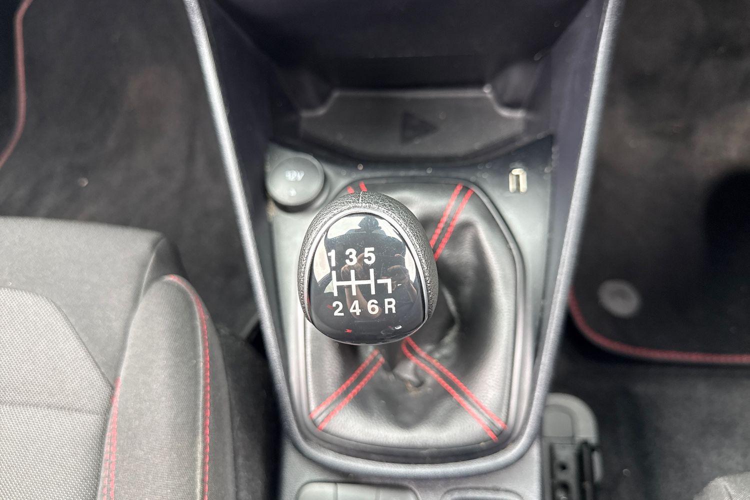 Ford FIESTA Photo 30