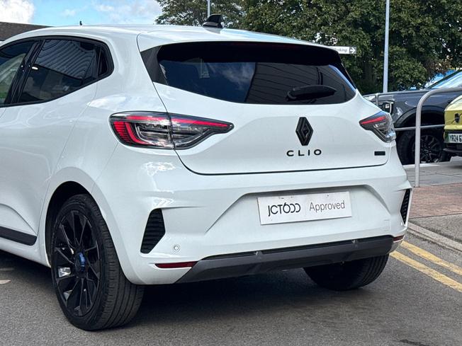 RENAULT Clio Photo 32