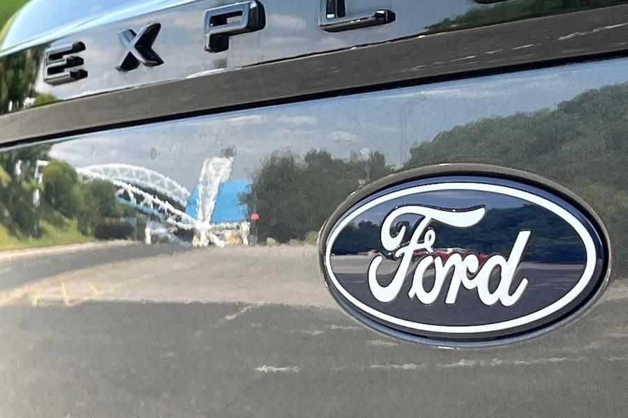 Ford Explorer Photo autoimg-110676c6324ac1e06367c114a52ebdc3686fcce2.jpg