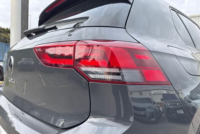 VOLKSWAGEN Golf Photo 18