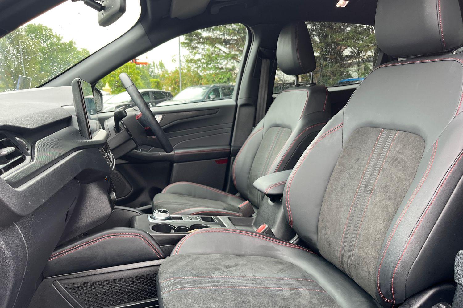 Ford KUGA Photo 18