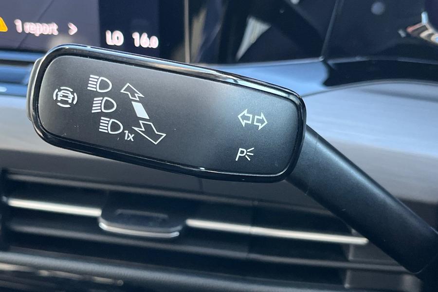 Volkswagen GOLF Photo autoimg-1117a2b368f545ac4796e89001150d0e5a9ee4b2.jpg