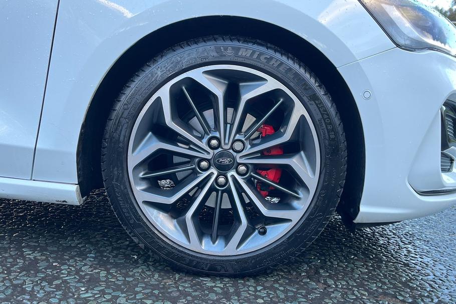 Used Ford FOCUS YH25XHR 8