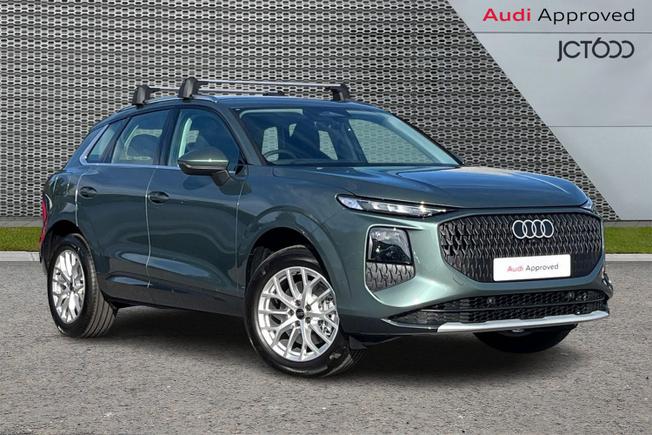 AUDI Q3 Photo 1