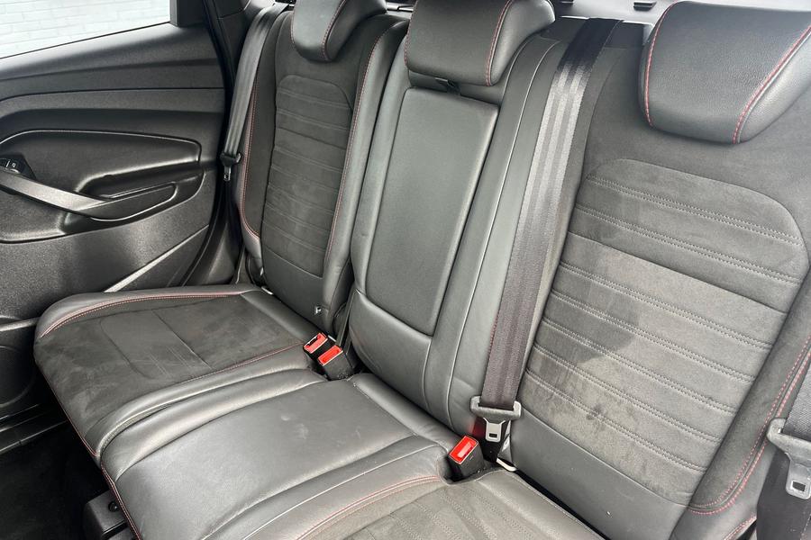 Ford KUGA Photo autoimg-111cbe1e756ea89cdd1e82fd137005690883978e.jpg