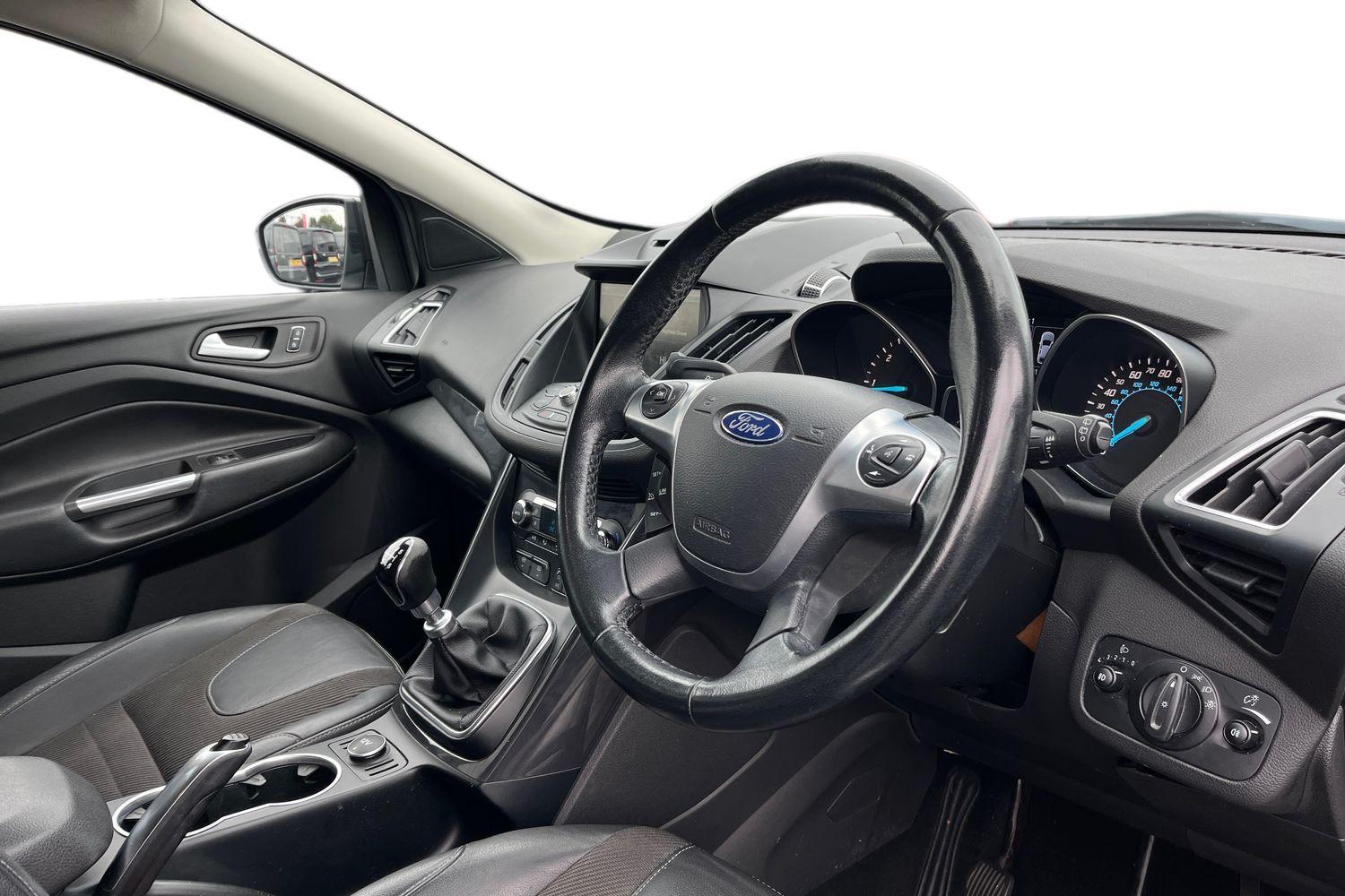 Ford KUGA Photo 8