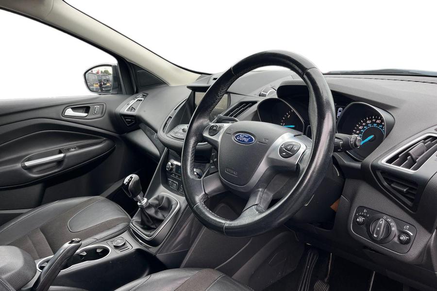 Ford KUGA Photo autoimg-11212acd92eaf2d752f22f65834a6d3fad10378d.jpg