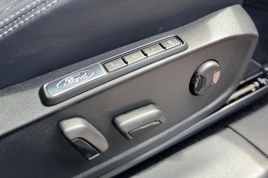 Ford Explorer Photo autoimg-11217edc1f9590fc8ca0e52c71bb605b7b8c0c9e.jpg