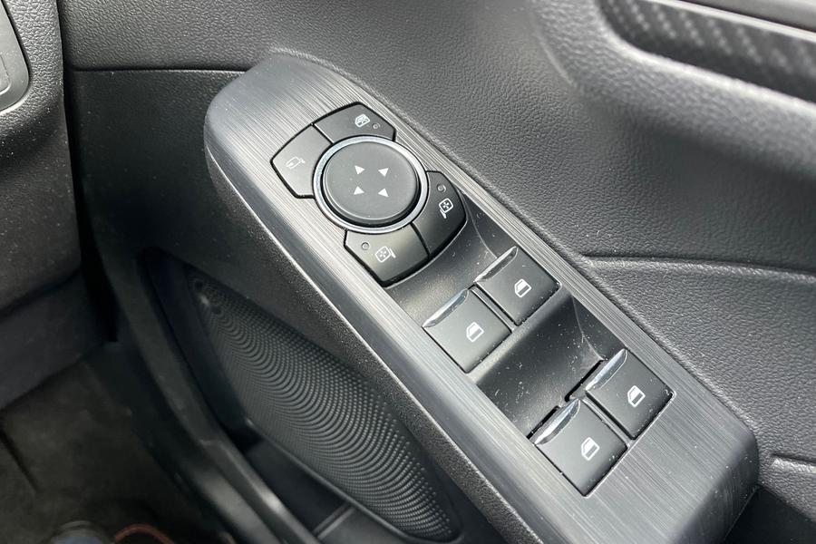 Ford KUGA Photo autoimg-1124dafb7c03984a5803fe4eac01ba5208b0ae28.jpg