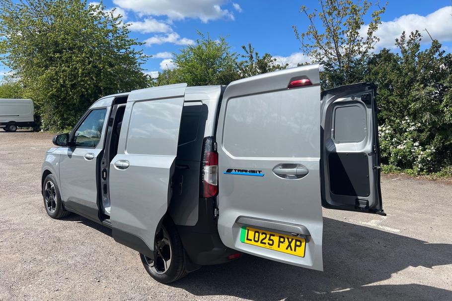 Used Ford E-TRANSIT COURIER LO25PXP 7