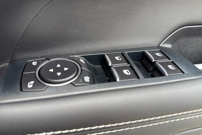 VOLKSWAGEN Amarok Photo 33