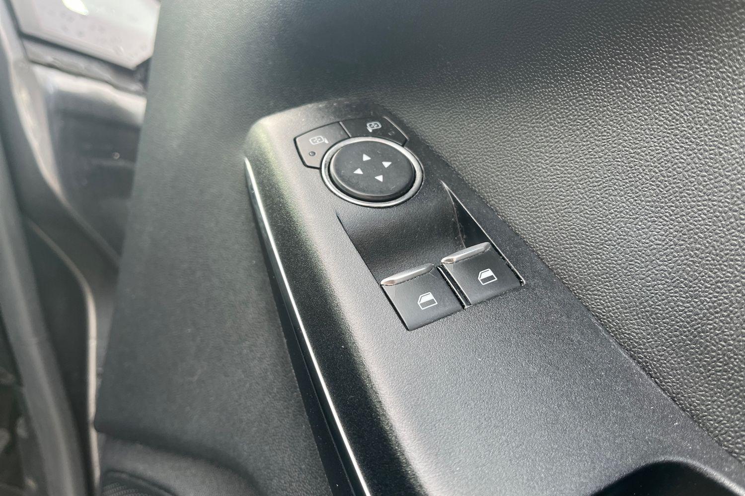 Ford FIESTA Photo 15