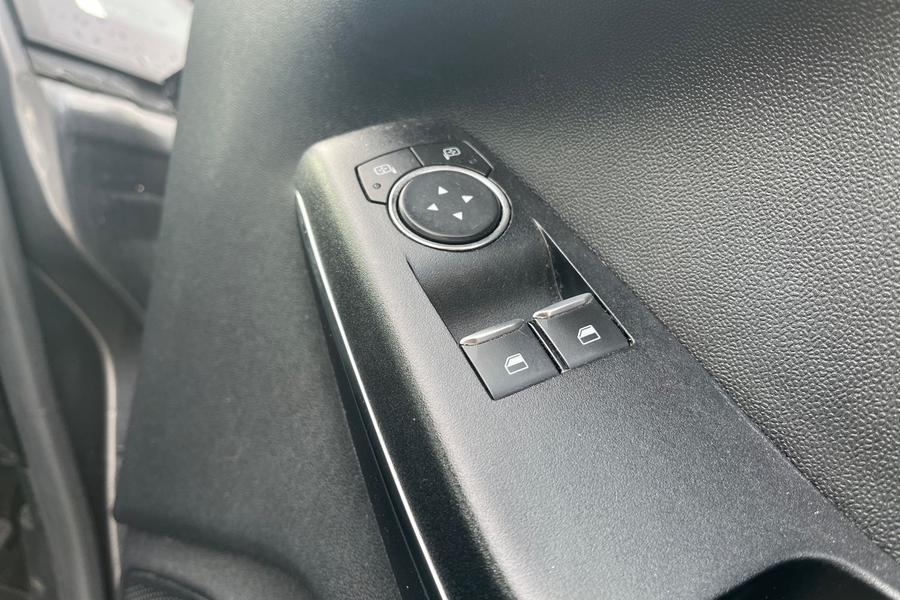 Ford FIESTA Photo autoimg-112f9161a7e98ada6dc9587713ea8f58c33008b0.jpg