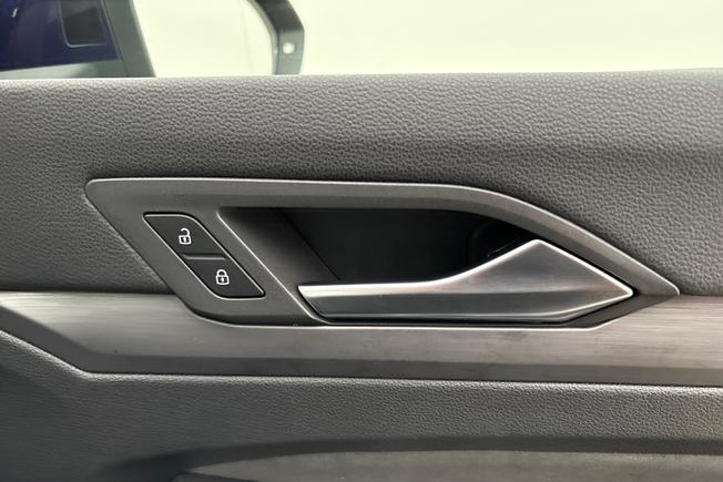 VOLKSWAGEN Golf Photo 27