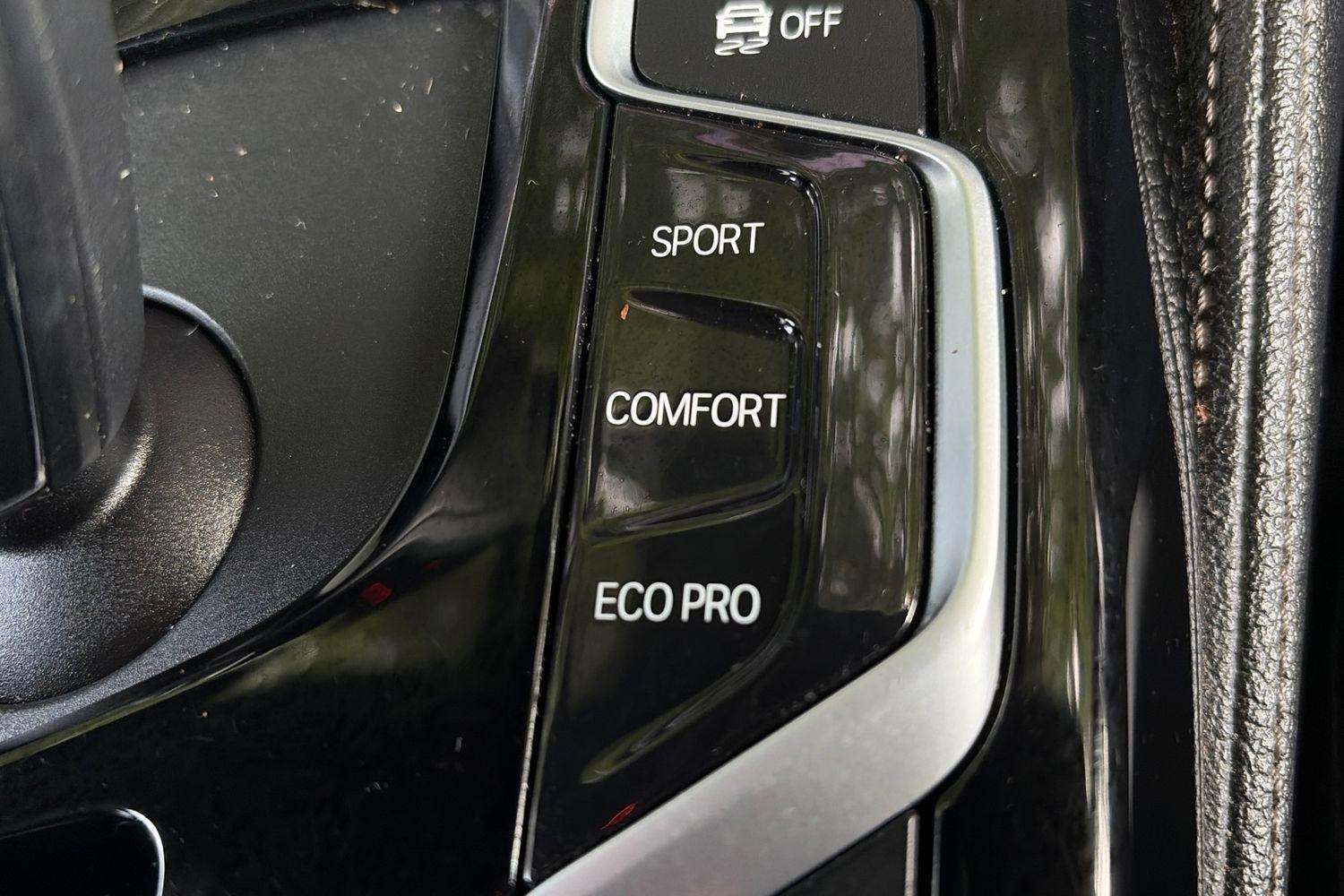 BMW 5 SERIES Photo 30