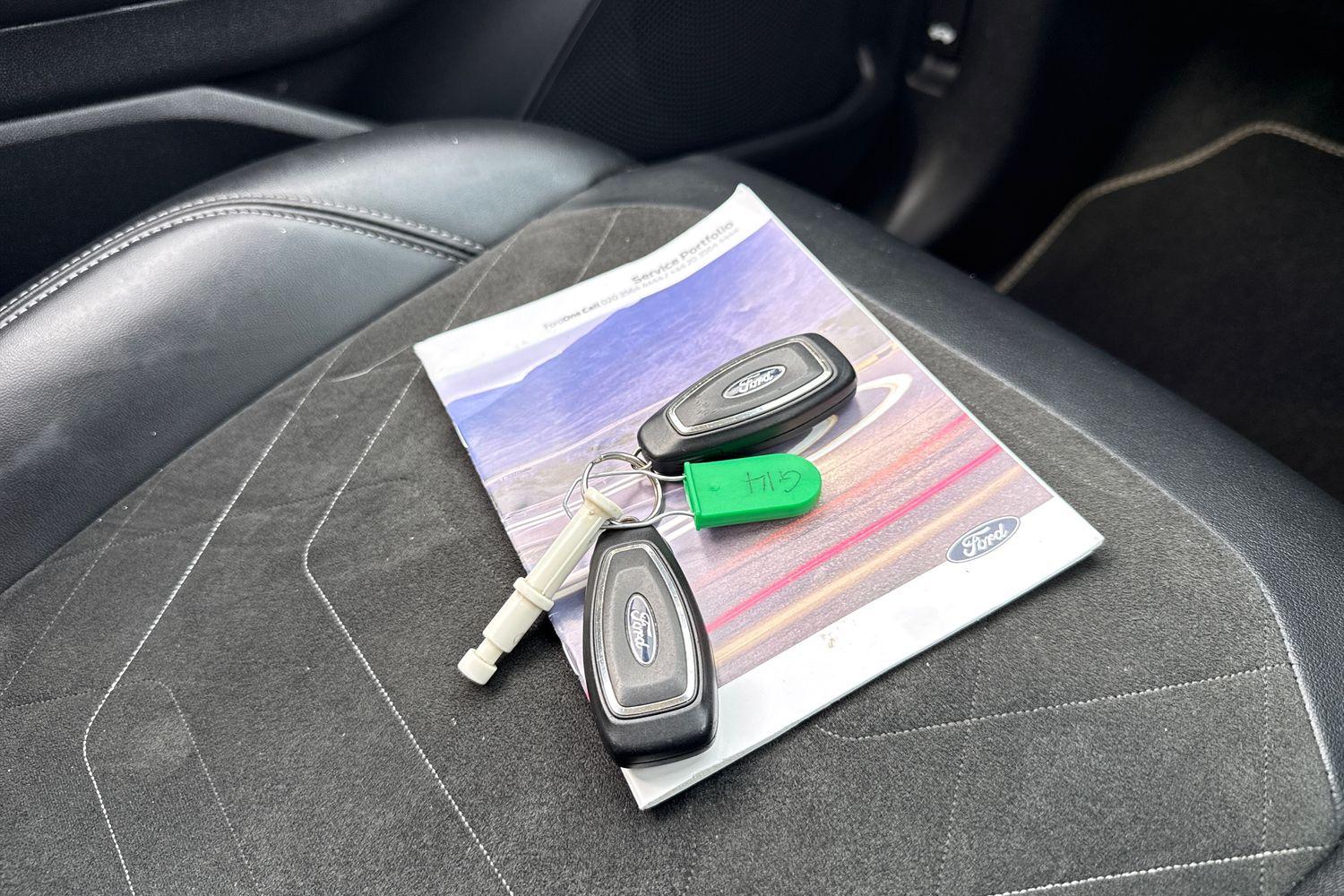 Ford FIESTA Photo 21