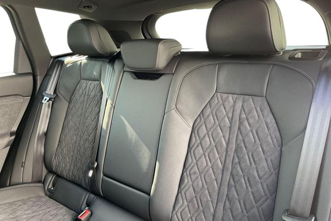 AUDI Q6 e-tron Photo 9