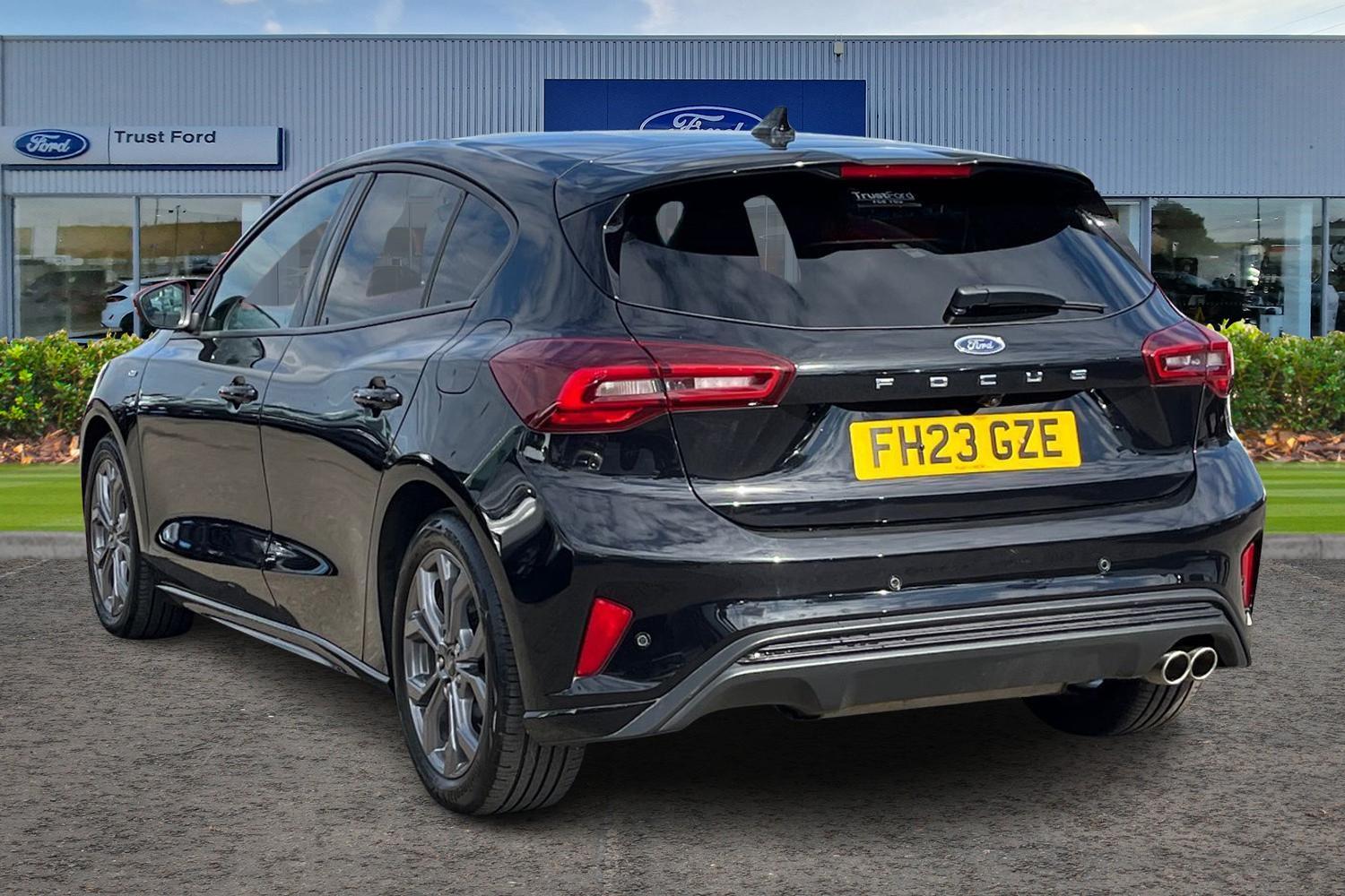 Ford Focus Photo 1