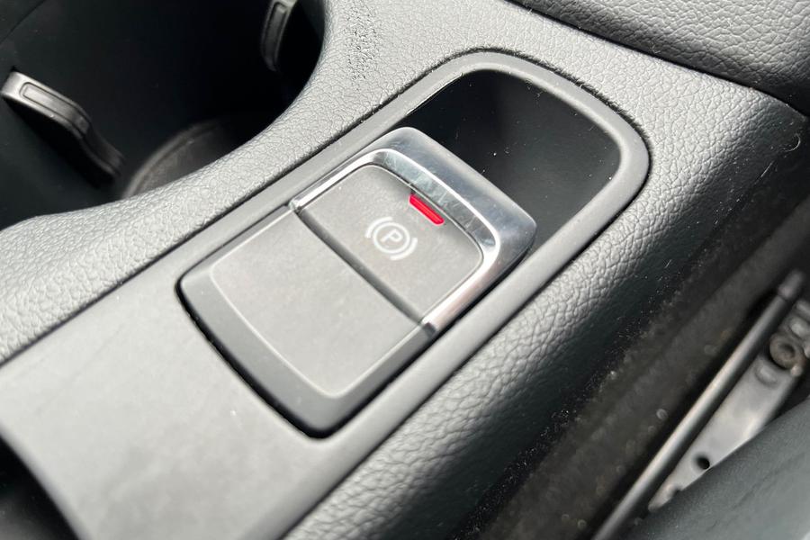 Audi Q3 Photo autoimg-113d8f54db51deb71ee5dc0ffdcc4b239d3db576.jpg