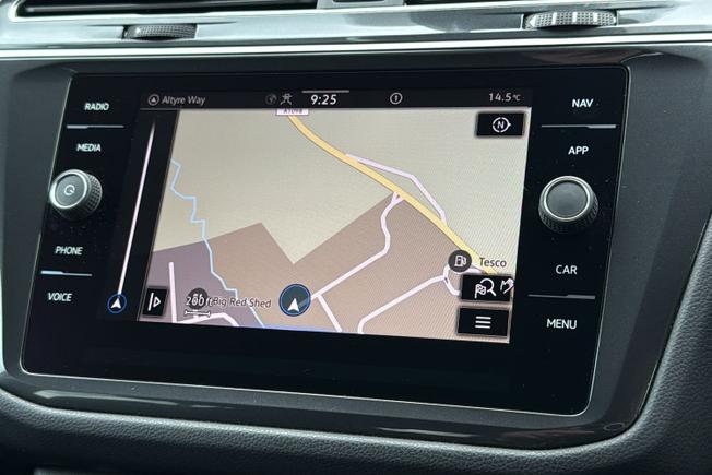 VOLKSWAGEN Tiguan Allspace Photo 14