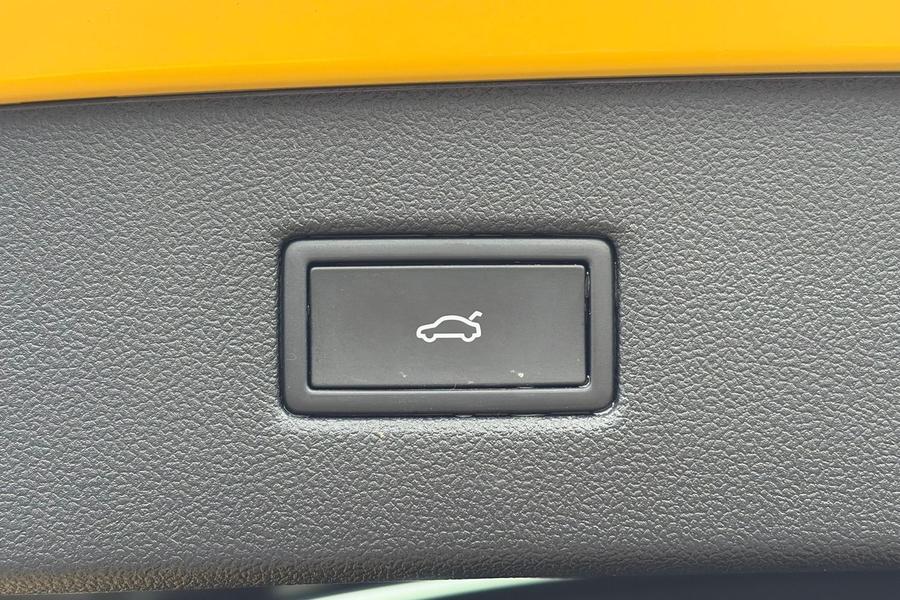 Ford CAPRI Photo autoimg-1143b59602b27936e169ea03bcfb5827ddca8db0.jpg