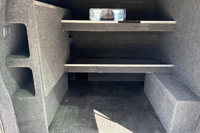 VOLKSWAGEN Transporter Photo 12