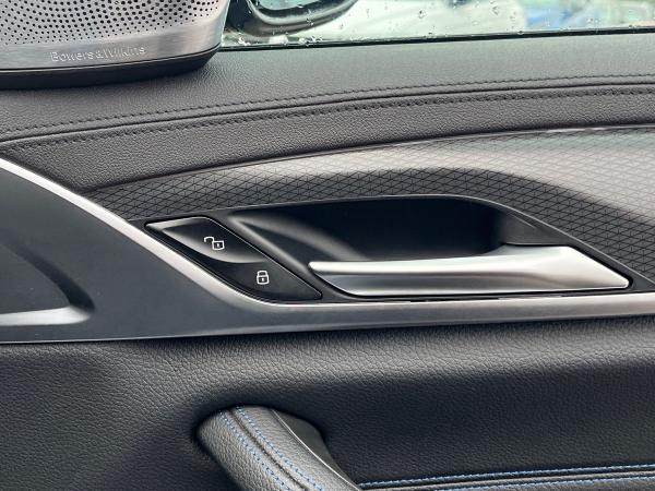 BMW 5 Series Photo autoimg-11494633870cde1ea3090bba5695a7ed127dfbd4.jpg