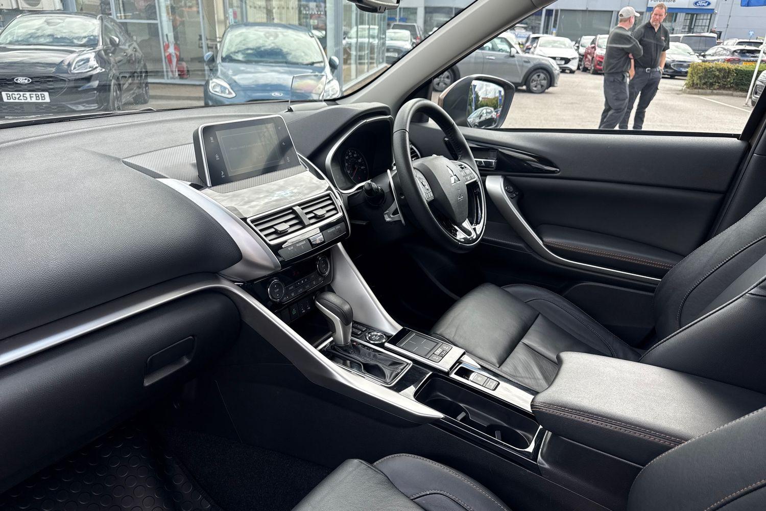 Mitsubishi ECLIPSE CROSS Photo 17