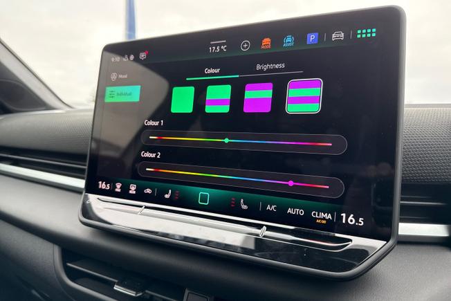 VOLKSWAGEN T-Roc Photo 47