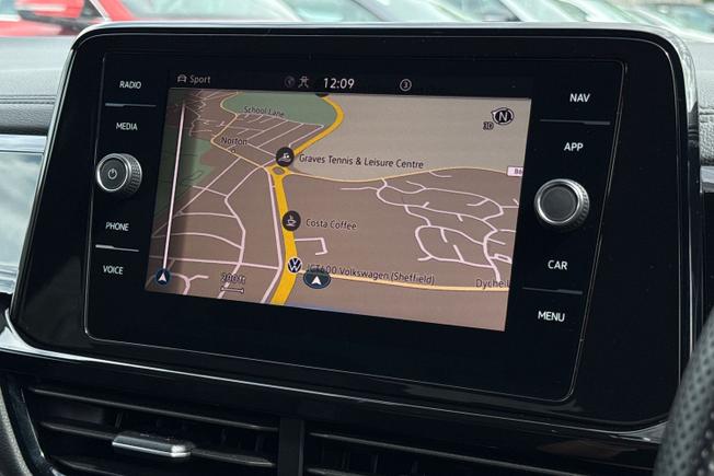 VOLKSWAGEN T-Roc Photo 14