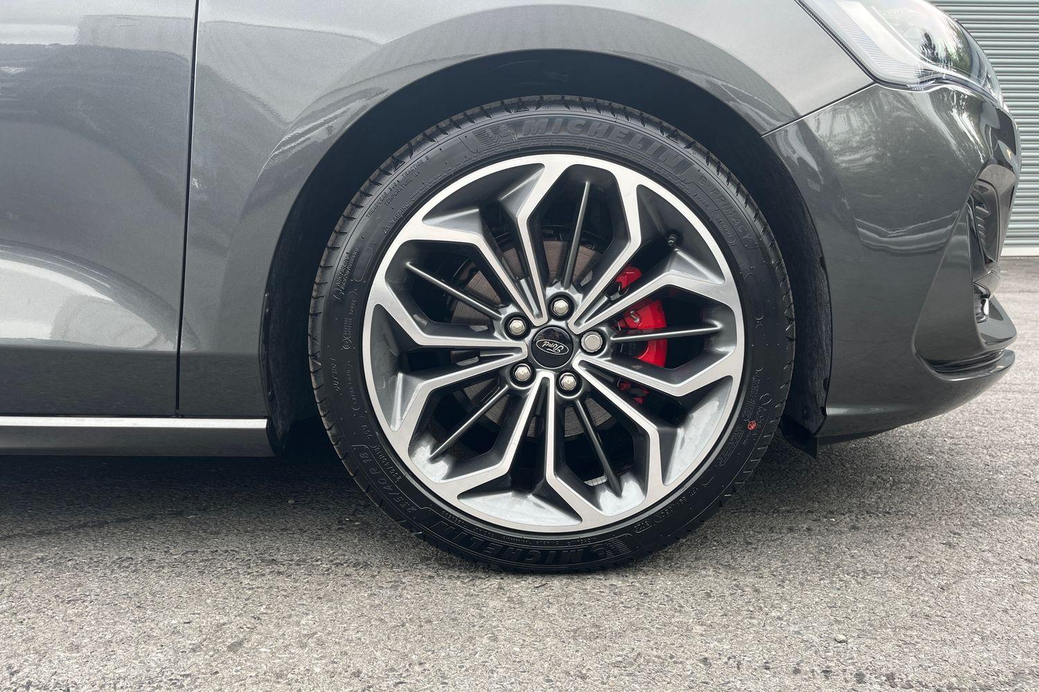 Ford FOCUS Photo 7
