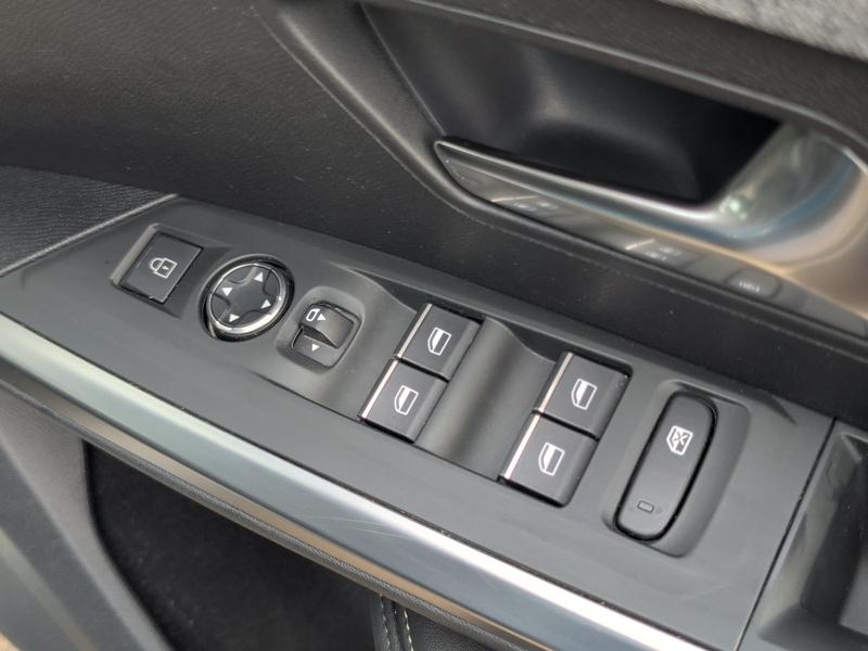 Used Peugeot E-3008 YC74BHK 24